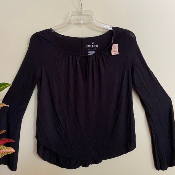 American Eagle Outfitters Tops - AEO Top